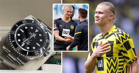 Erling Haaland gave ROLEX ⌚ to Dortmund Teammates